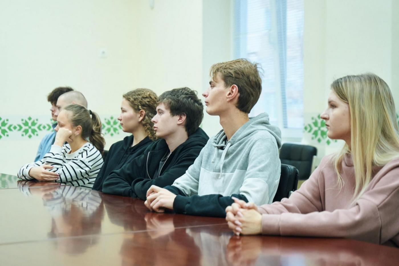 Студенты БНТУ встретились с представителями Национального центра усыновления